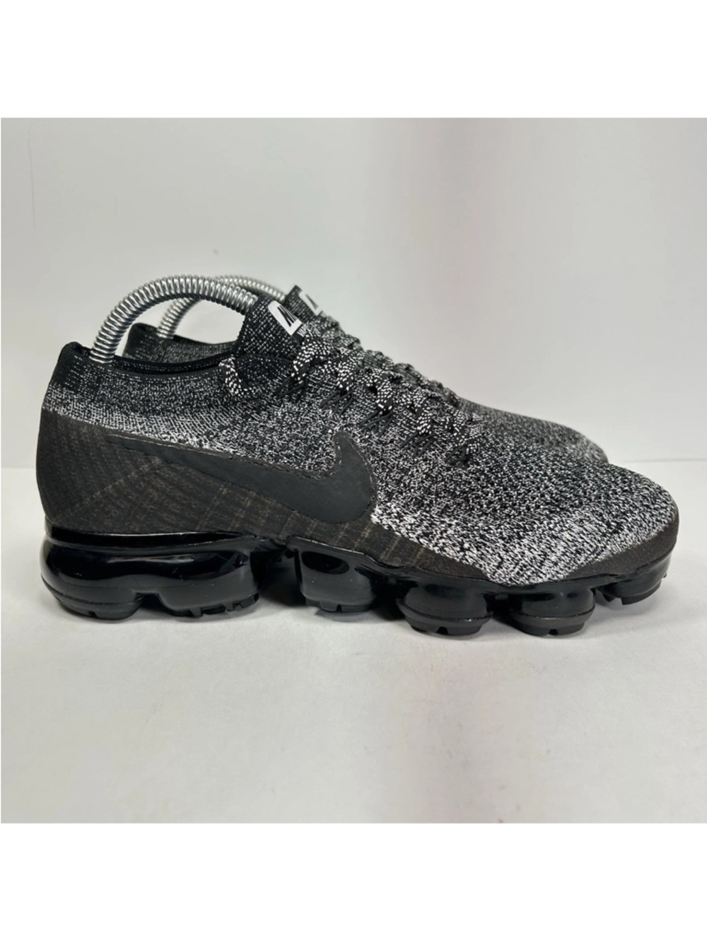 Nike Air Vapormax Flyknit Oreo Black Wht Women’s Sz 8.5 Shoes Sneaker 849557-041